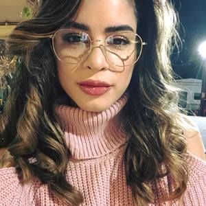 Meet your Posher, Niki b